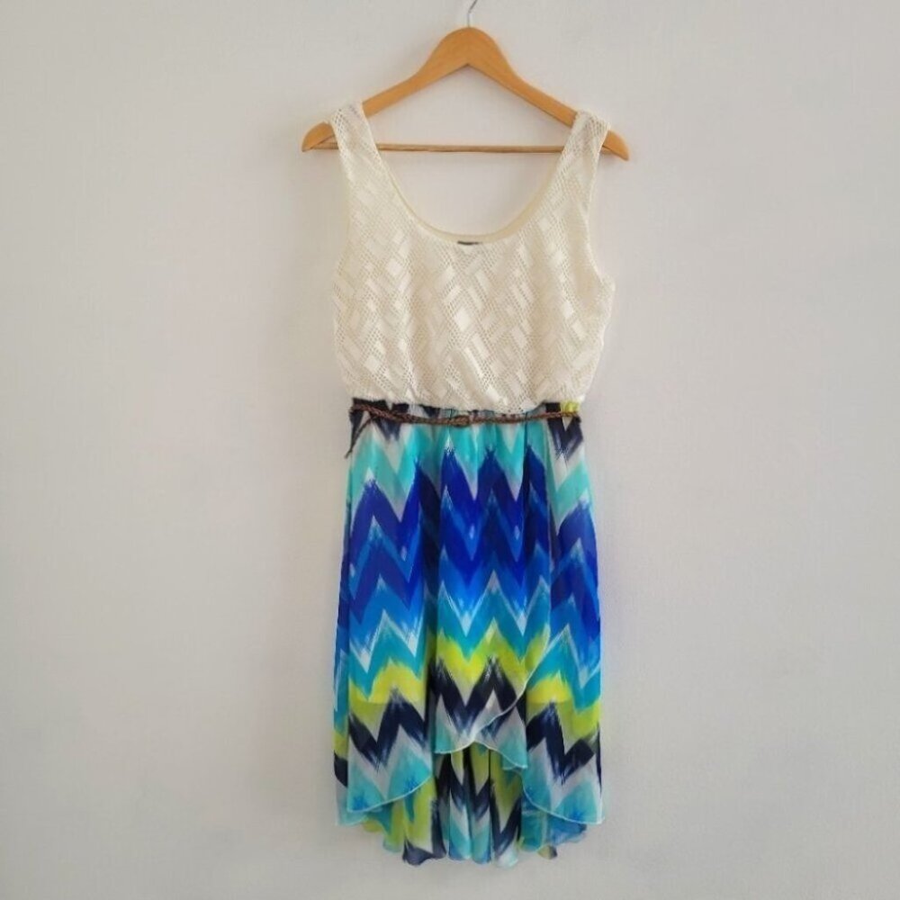 Lily Rose Cream Bodice with Blue Chevron Dress With Belt Size Medium